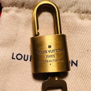 Louis Vuitton 1 padlock and 1 key with dust bag #339